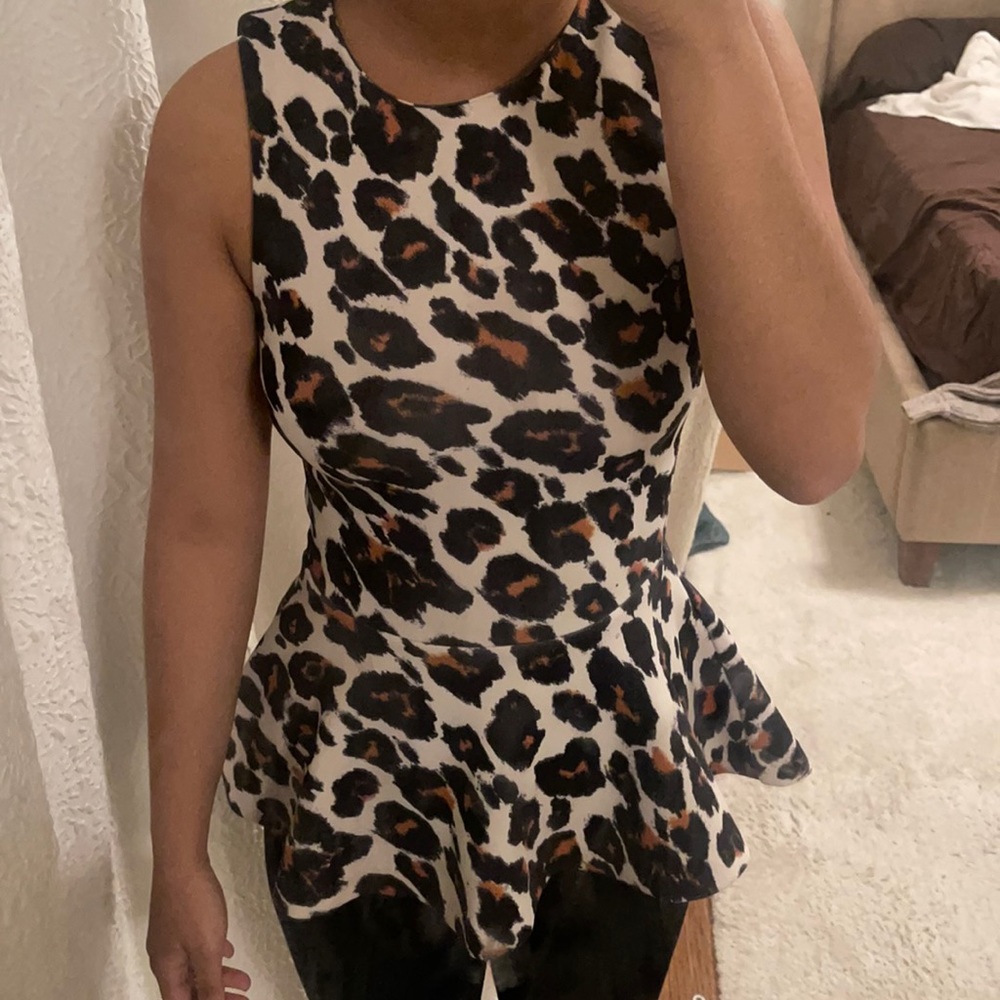 Sleeveless animal print top